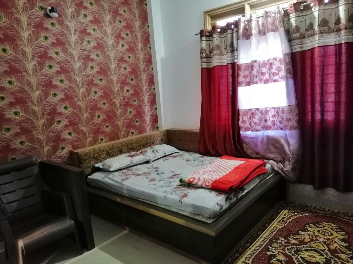 Ashta Lakshmi Tourist Home Stay Indore Room photo